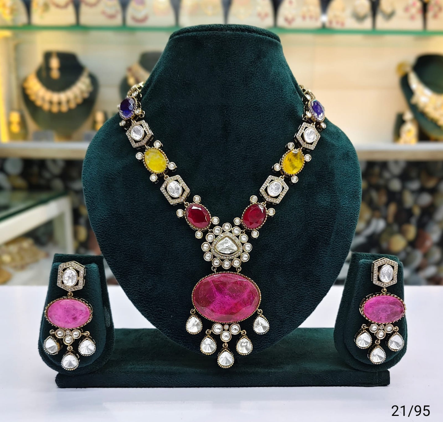 Antique Gold Plated Kundan Jewellery Set