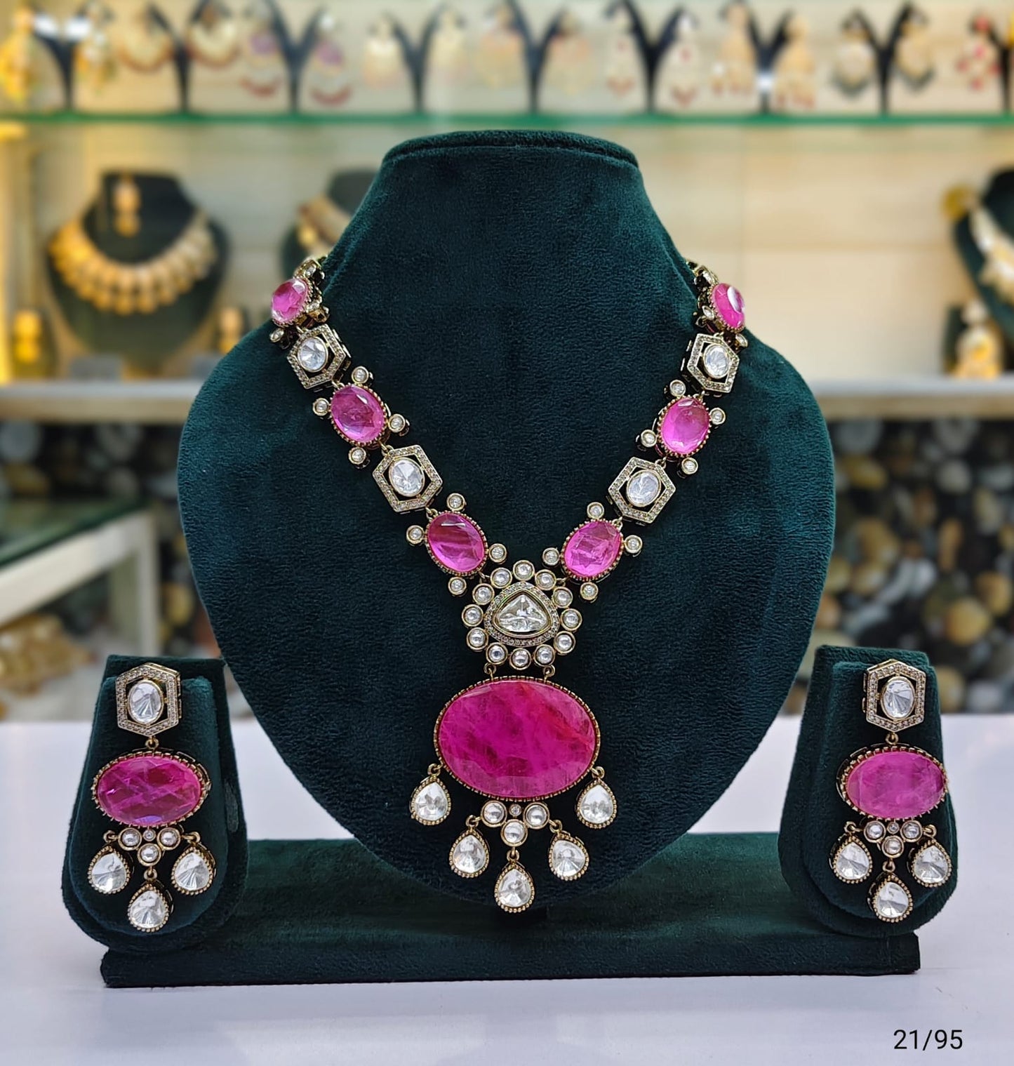 Antique Gold Plated Kundan Jewellery Set