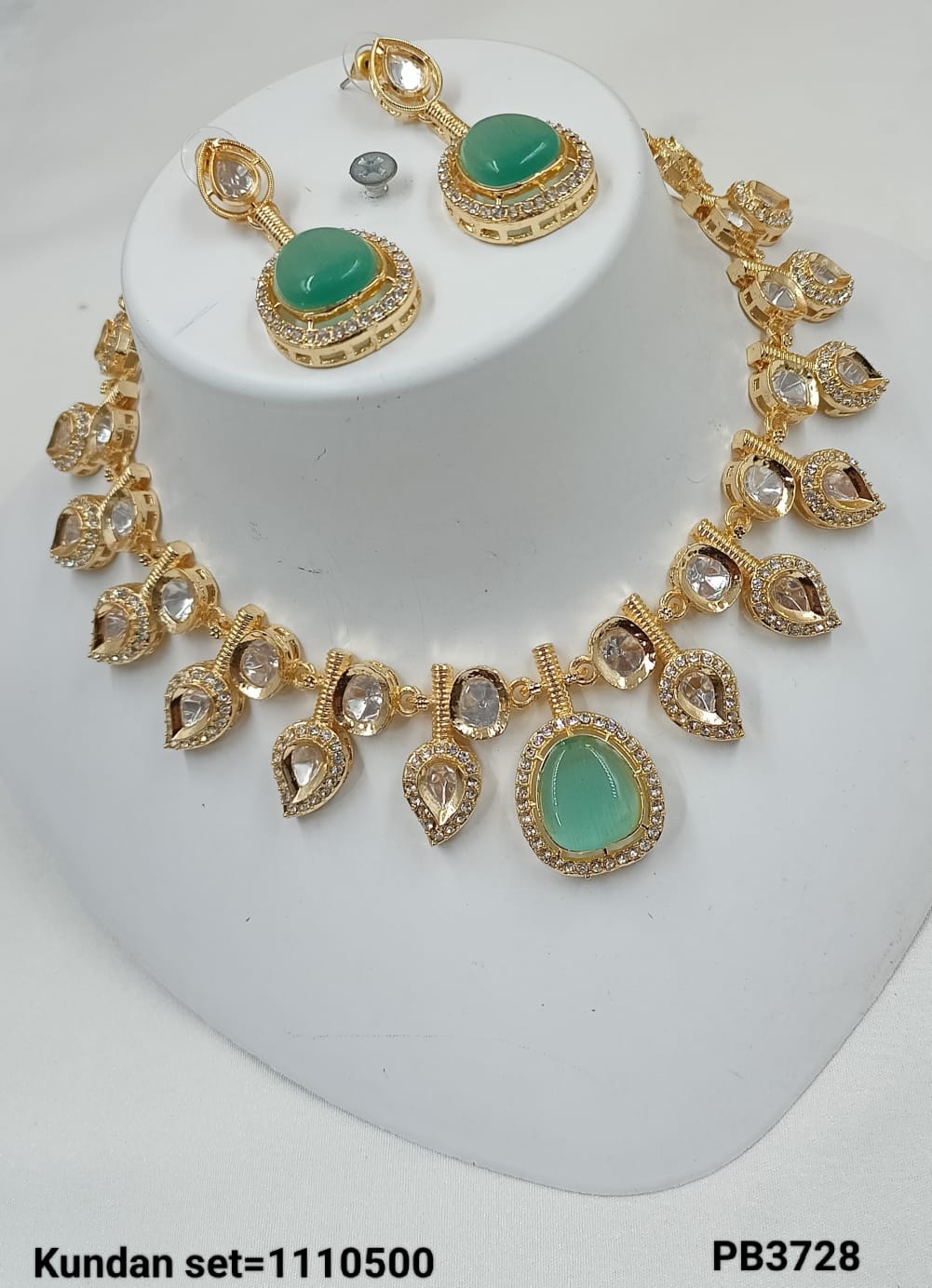 Traditional Gold Plated Kundan Necklace Set