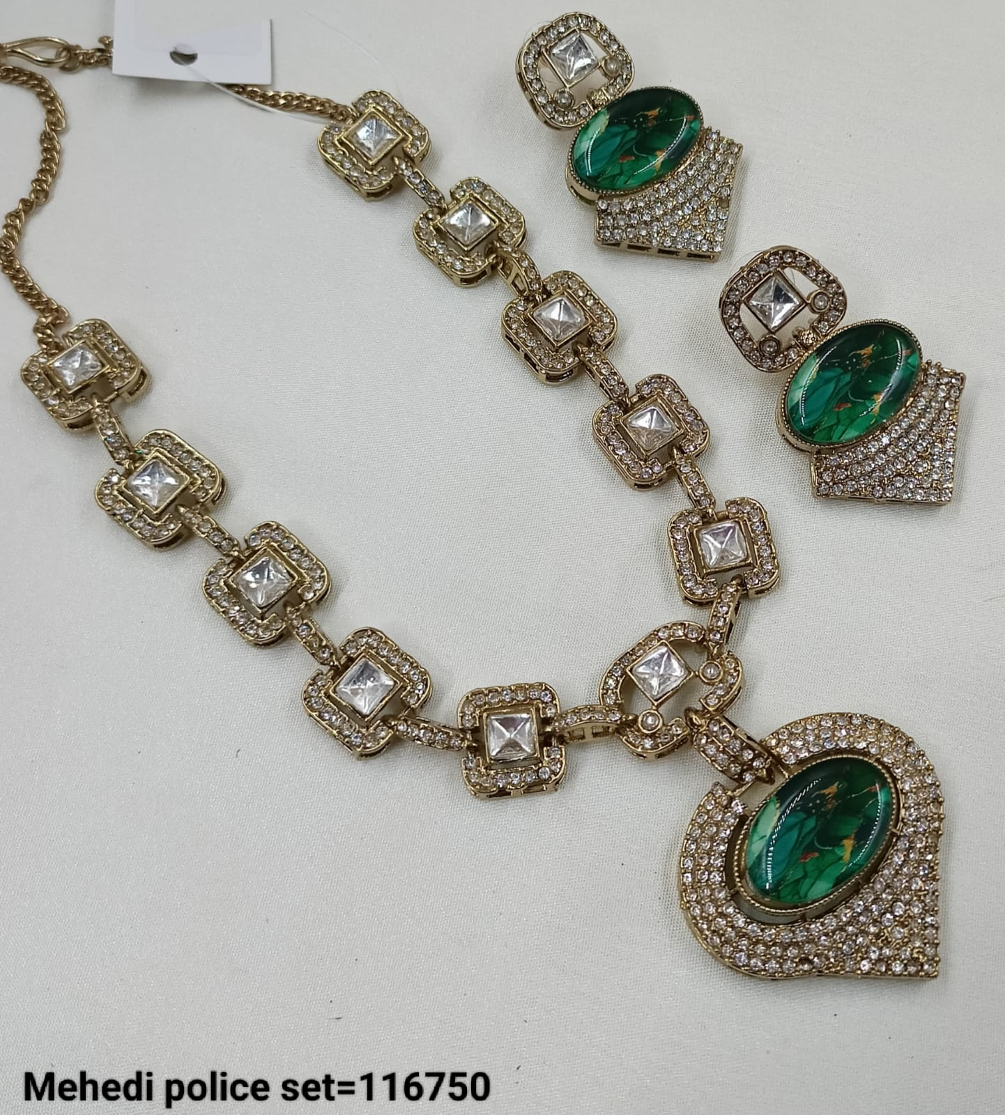 Antique Gold Plated Kundan Necklace Set