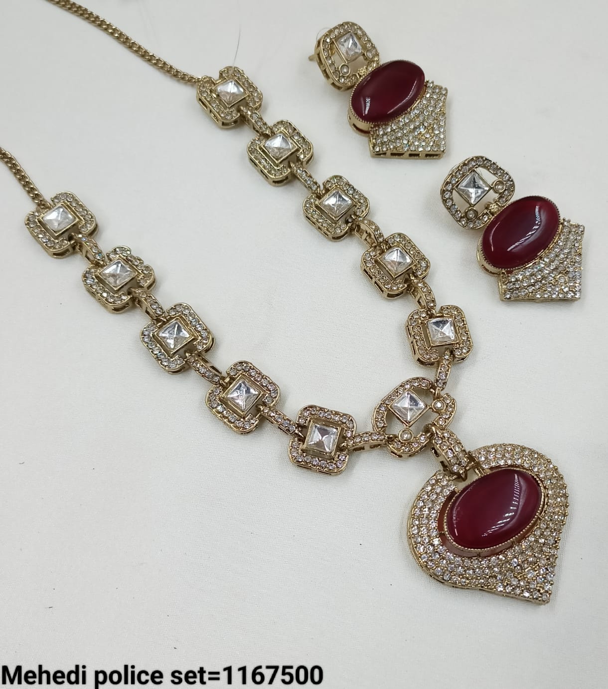 Antique Gold Plated Kundan Necklace Set