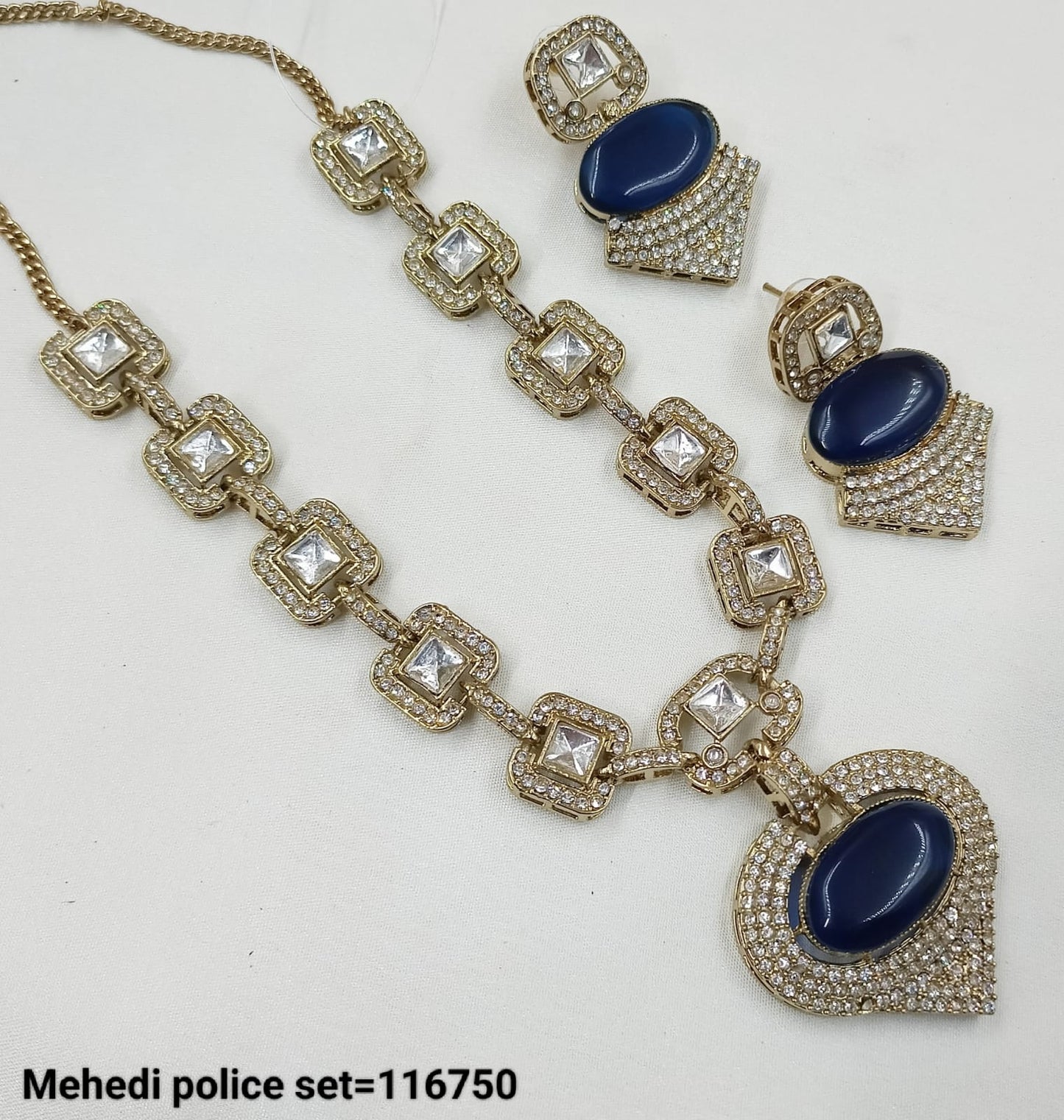 Antique Gold Plated Kundan Necklace Set