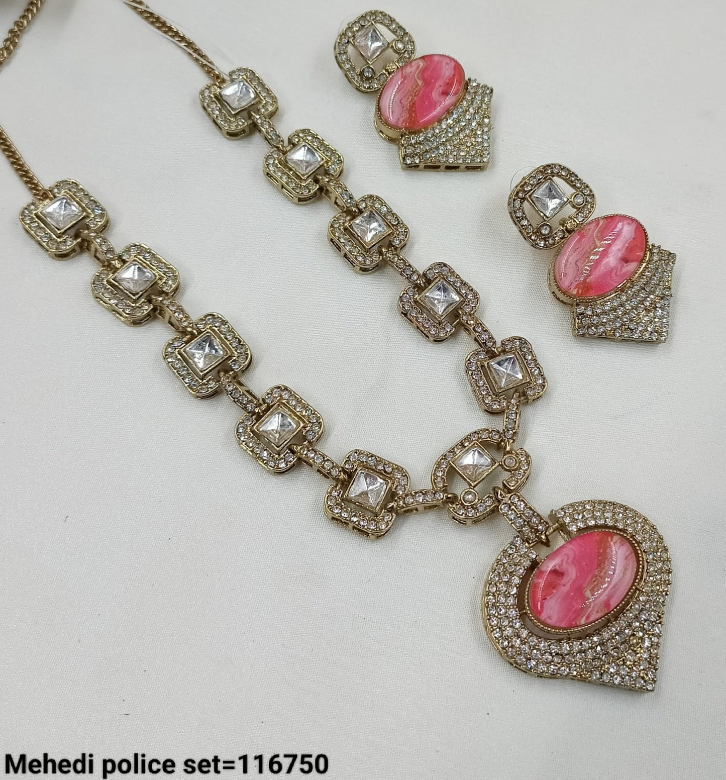 Antique Gold Plated Kundan Necklace Set