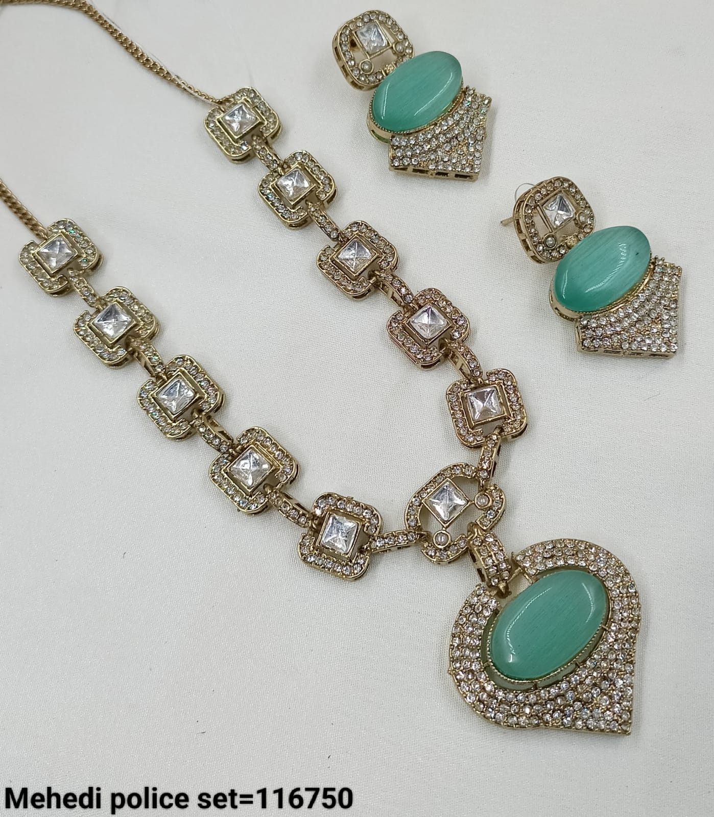 Antique Gold Plated Kundan Necklace Set