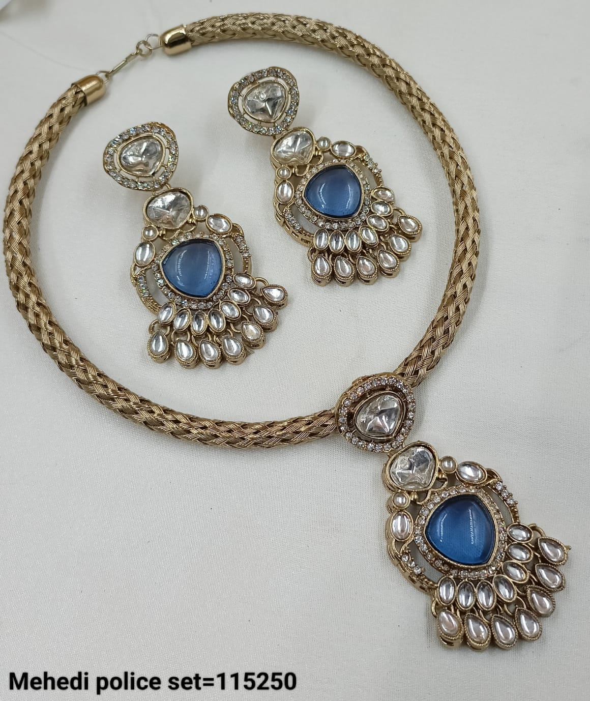 Antique Gold Plated Kundan Necklace Set