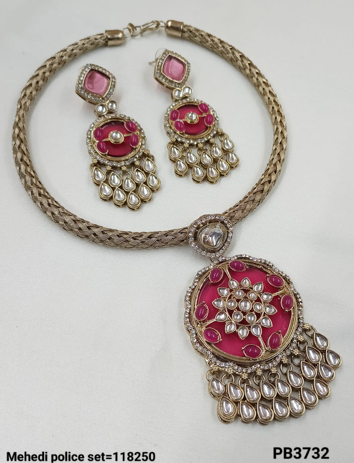 Antique Gold Plated Kundan Necklace Set