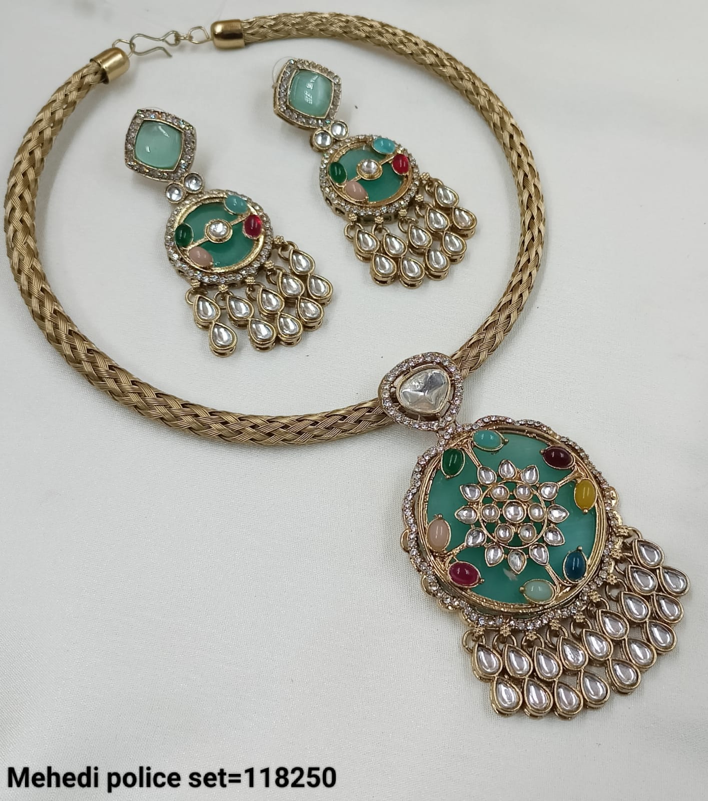 Antique Gold Plated Kundan Necklace Set