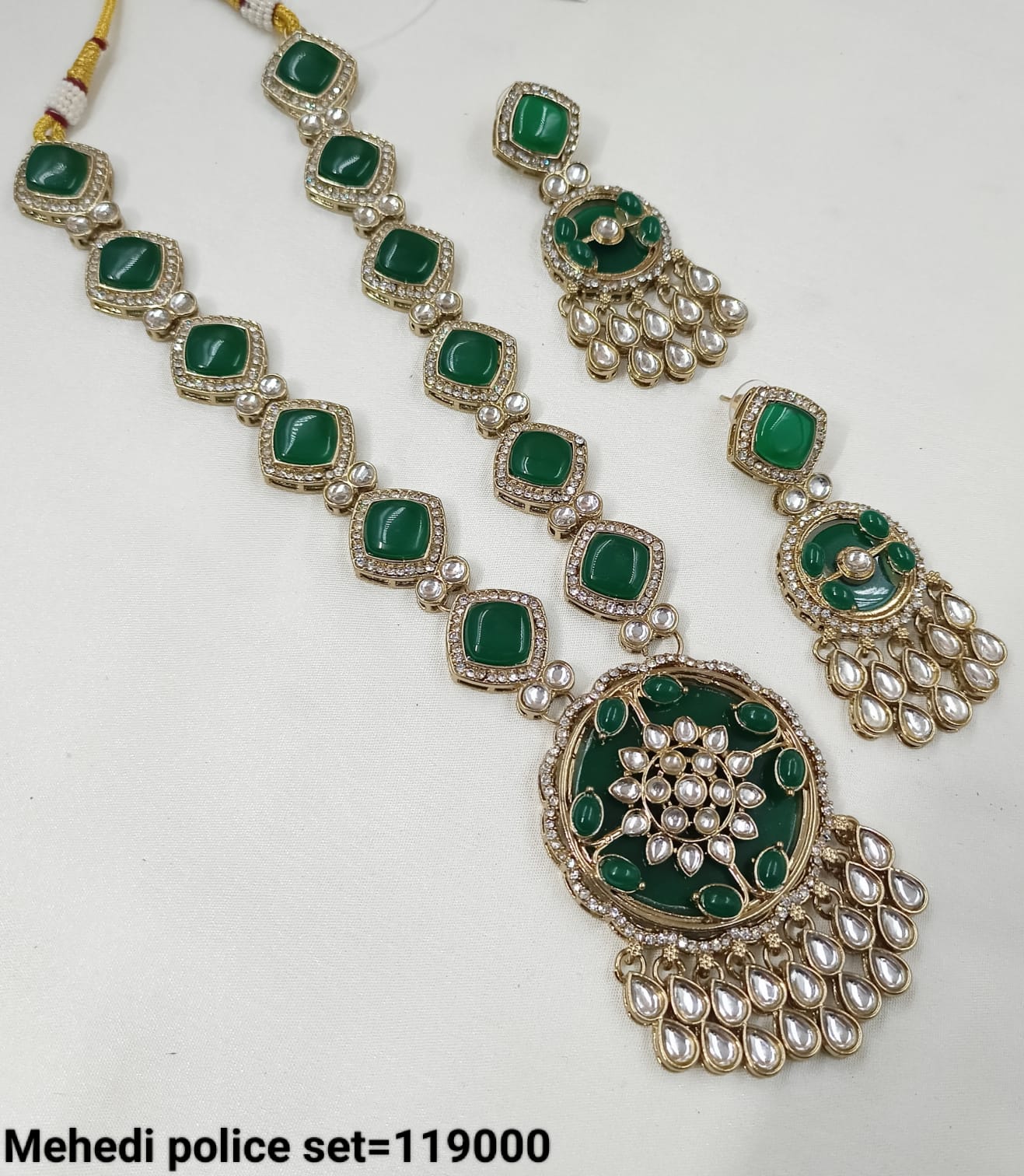Antique Gold Plated Kundan Necklace Set