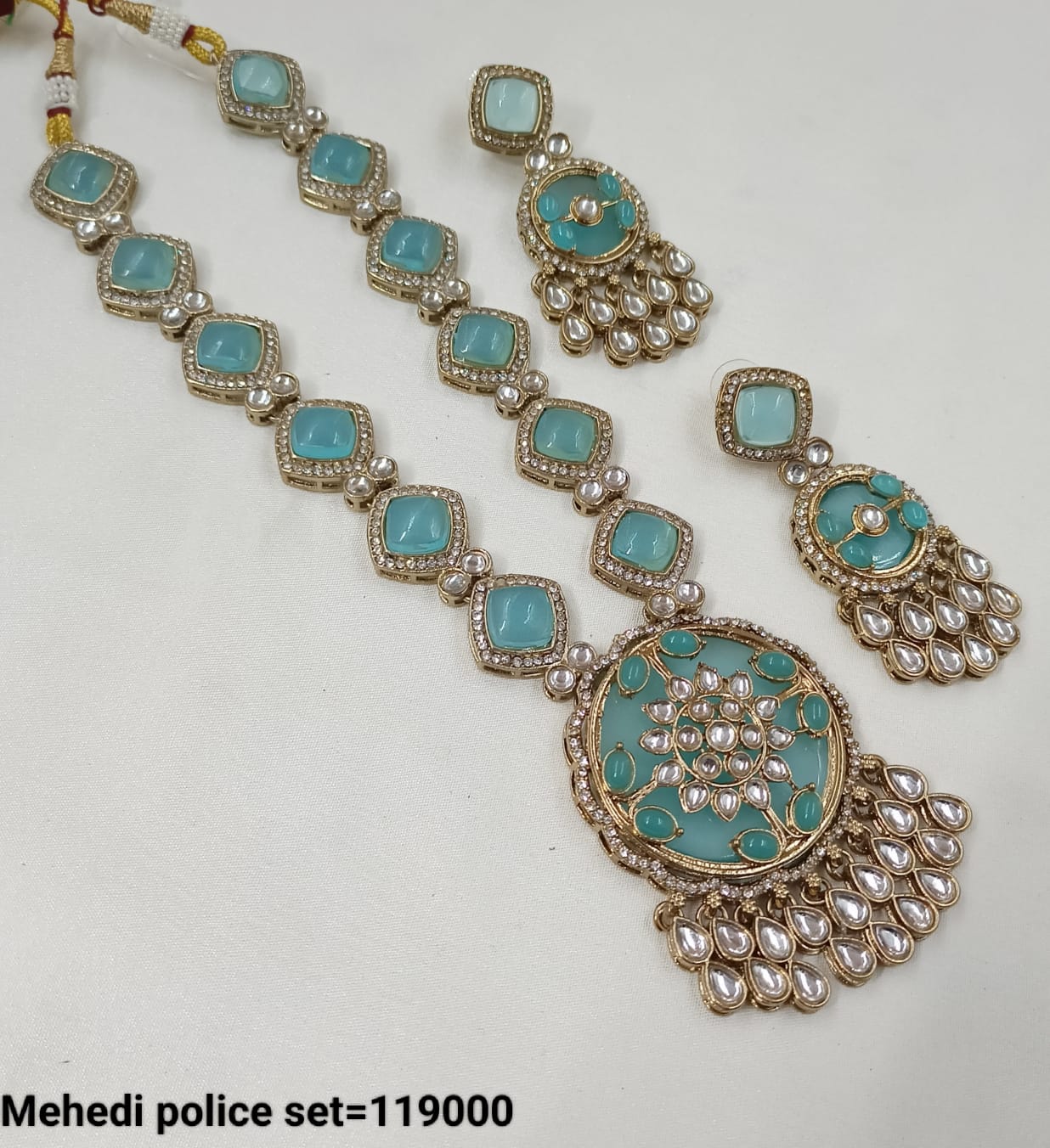 Antique Gold Plated Kundan Necklace Set
