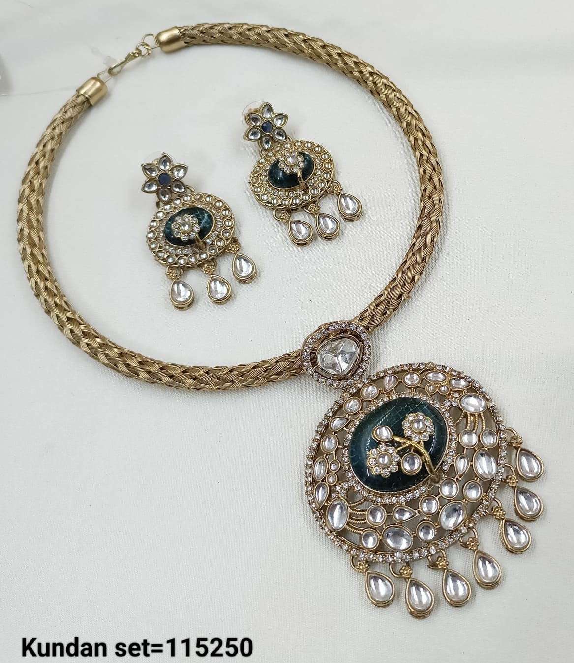 Antique Gold Plated Kundan Necklace Set