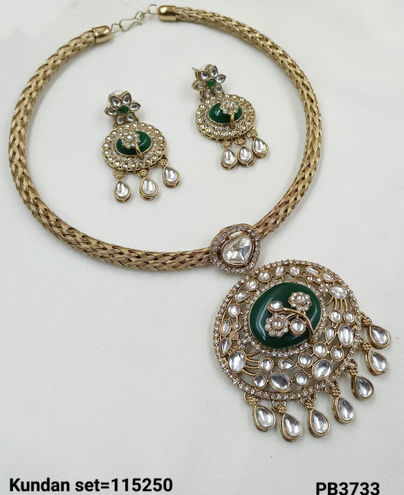 Antique Gold Plated Kundan Necklace Set