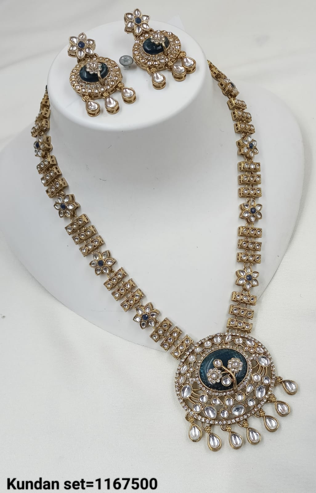 Antique Gold Plated Kundan Necklace Set