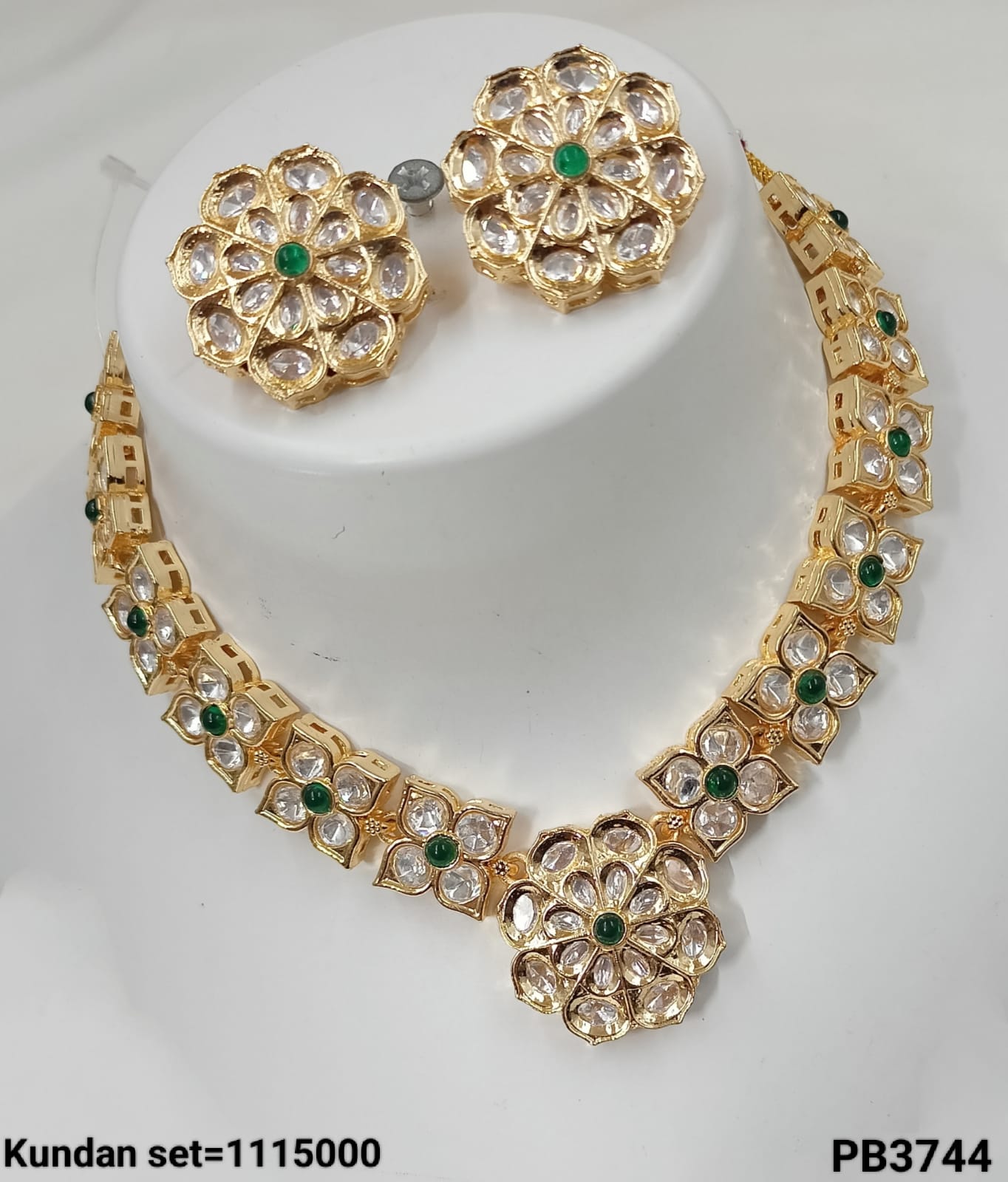 Traditional Gold Plated Kundan Necklace Set