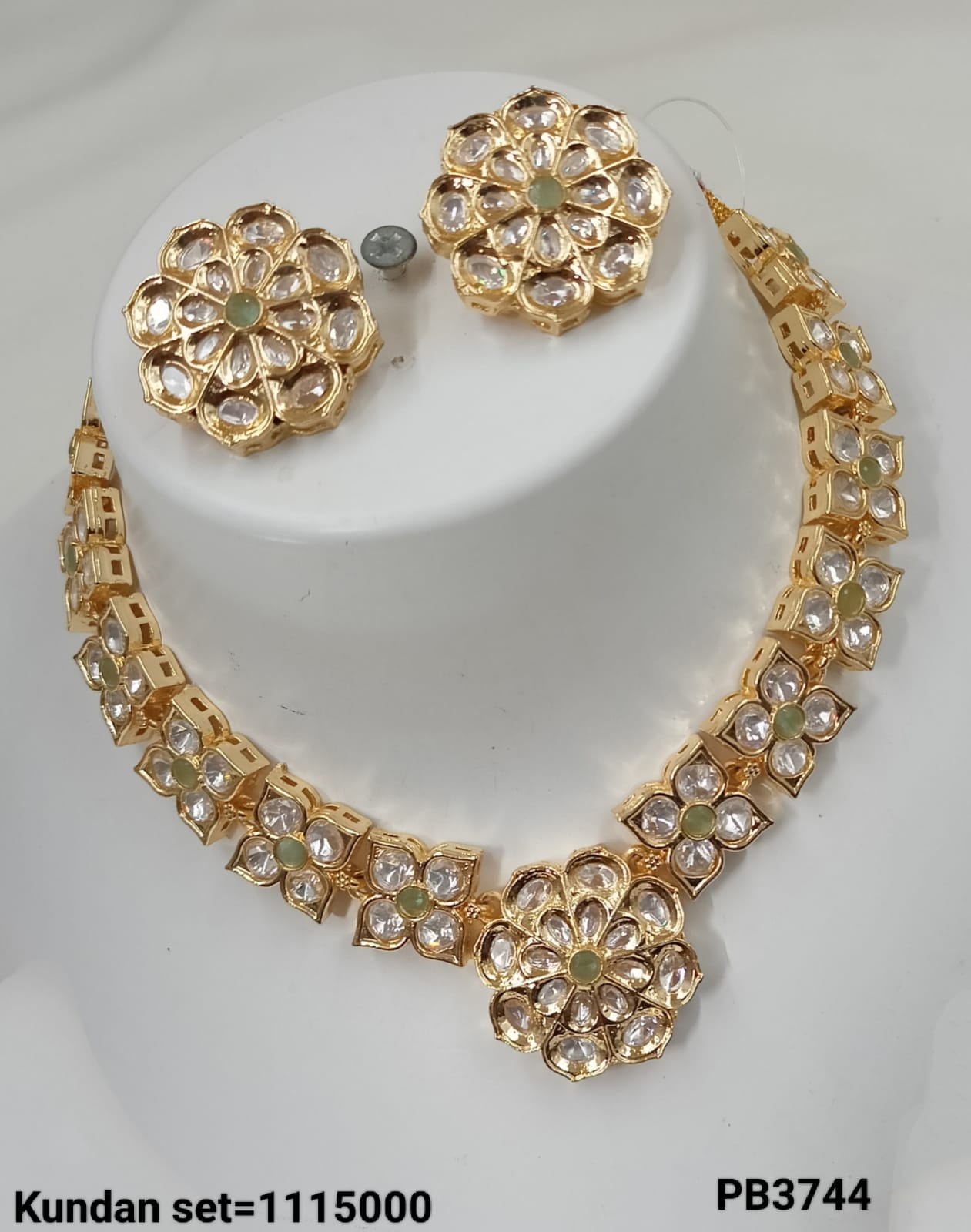 Traditional Gold Plated Kundan Necklace Set