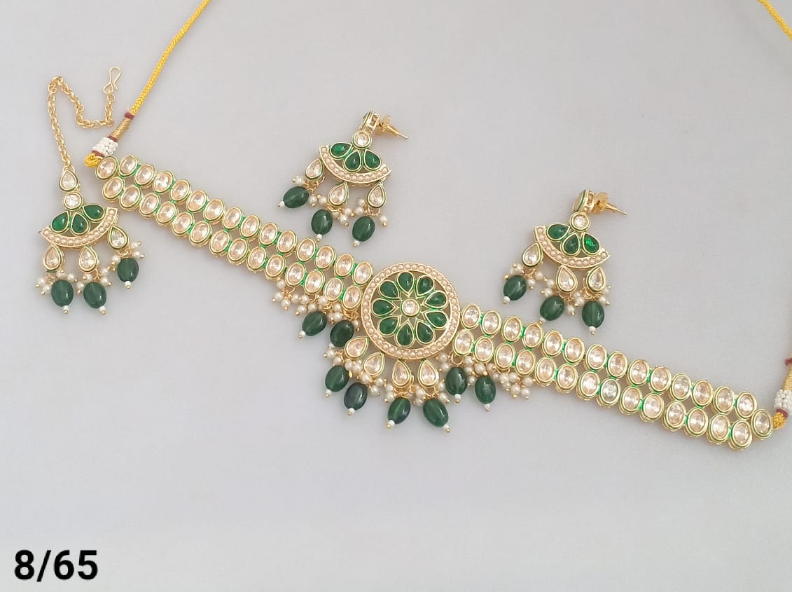 Floral Kundan Choker Necklace Set with Earrings and Maang Tikka