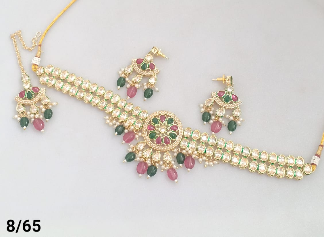 Floral Kundan Choker Necklace Set with Earrings and Maang Tikka