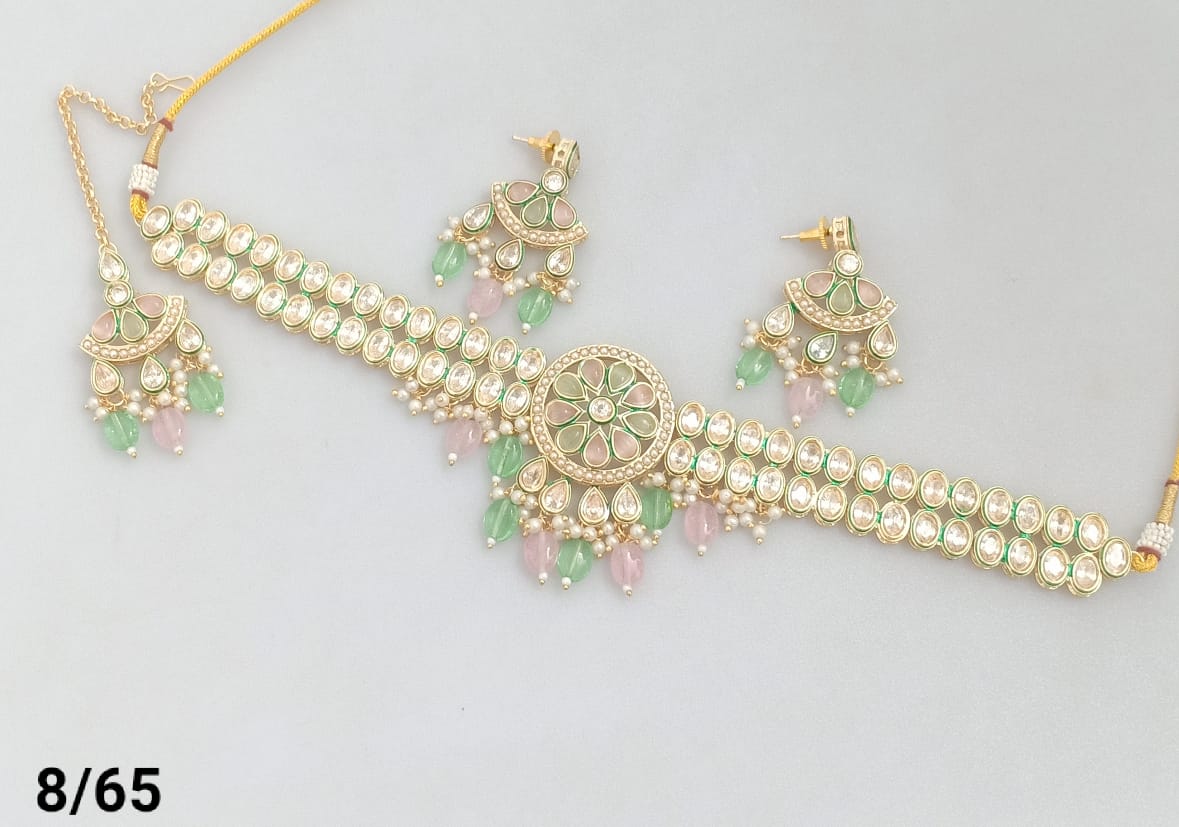 Floral Kundan Choker Necklace Set with Earrings and Maang Tikka