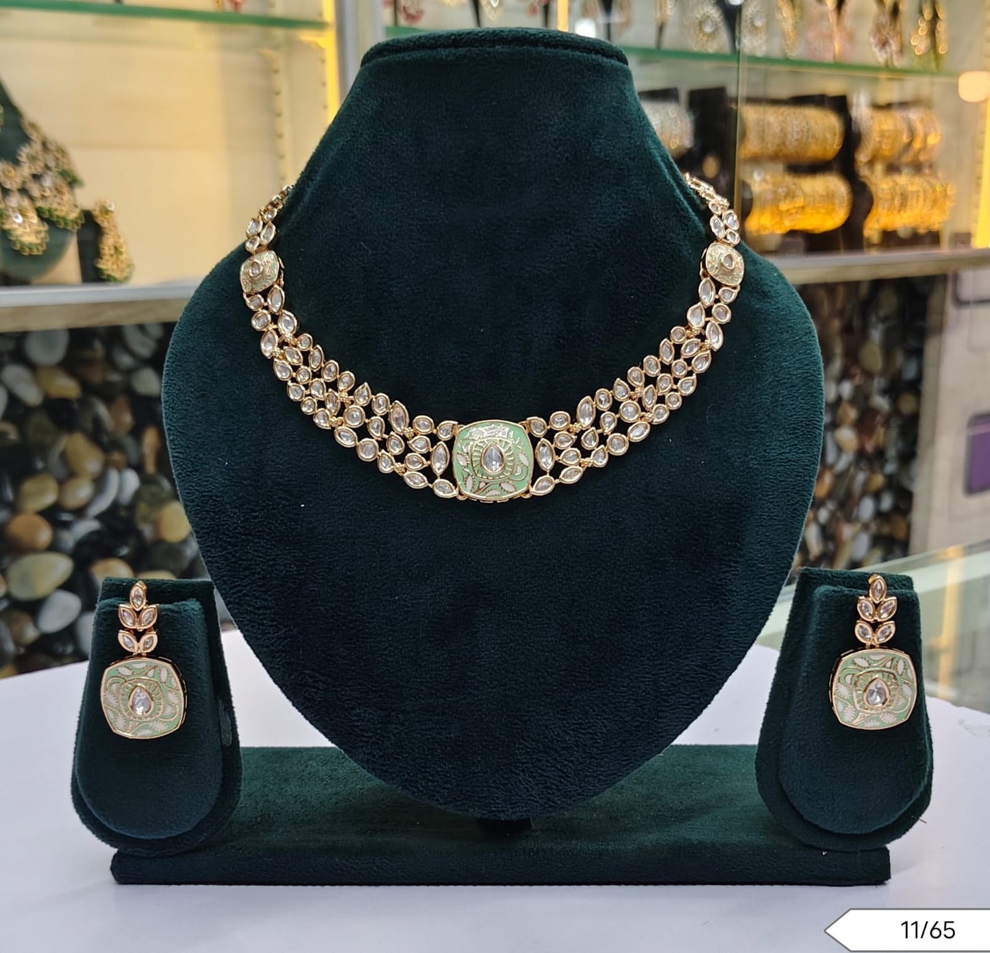 Regal Square Pendant Kundan Necklace & Earrings Set