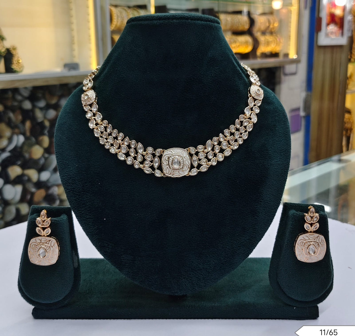 Regal Square Pendant Kundan Necklace & Earrings Set