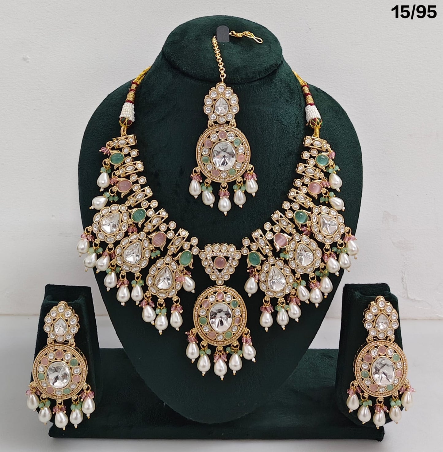 Luxury Kundan Bridal Jewellery Set with Pearls, Earrings & Maang Tikka