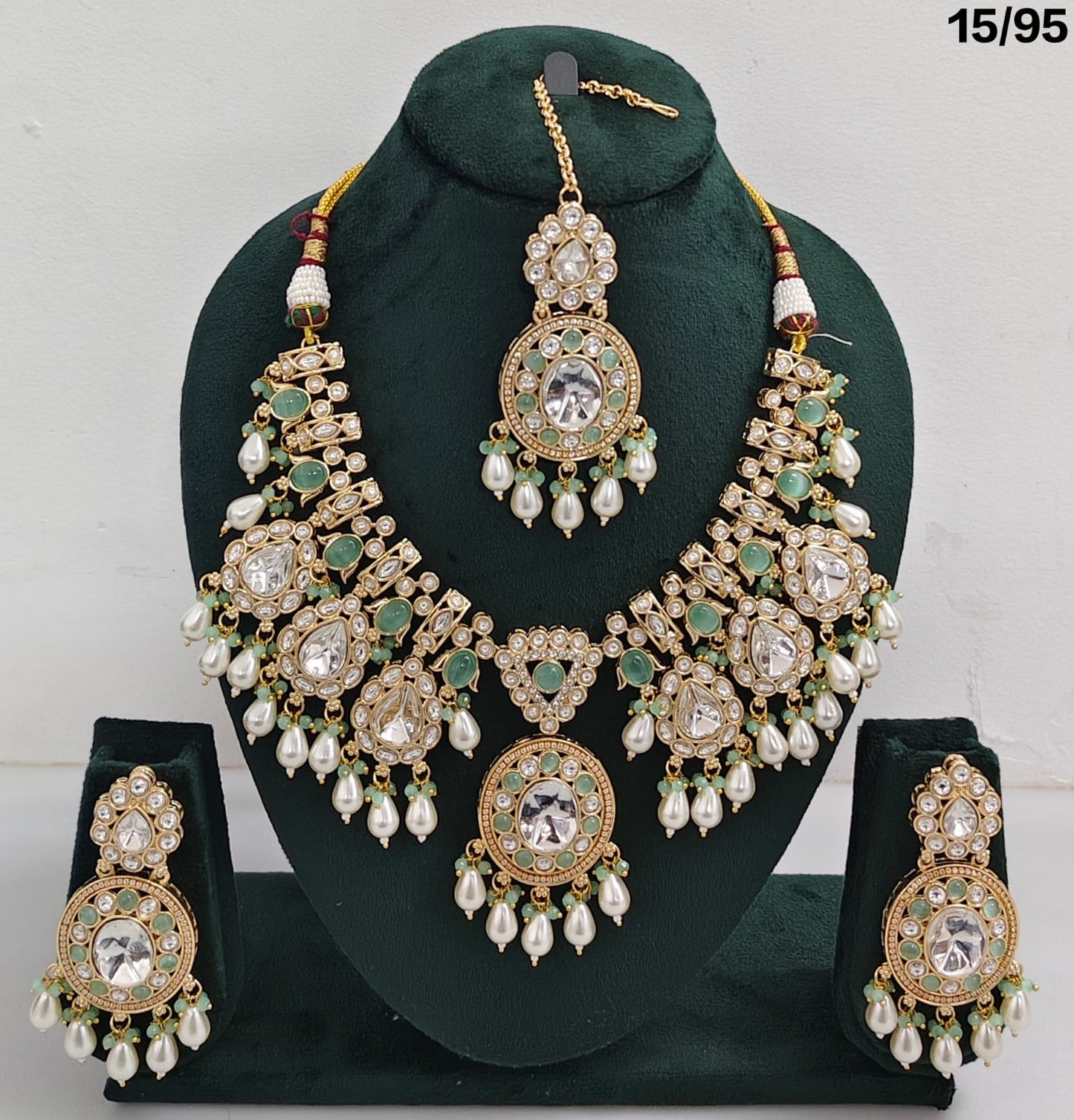 Luxury Kundan Bridal Jewellery Set with Pearls, Earrings & Maang Tikka
