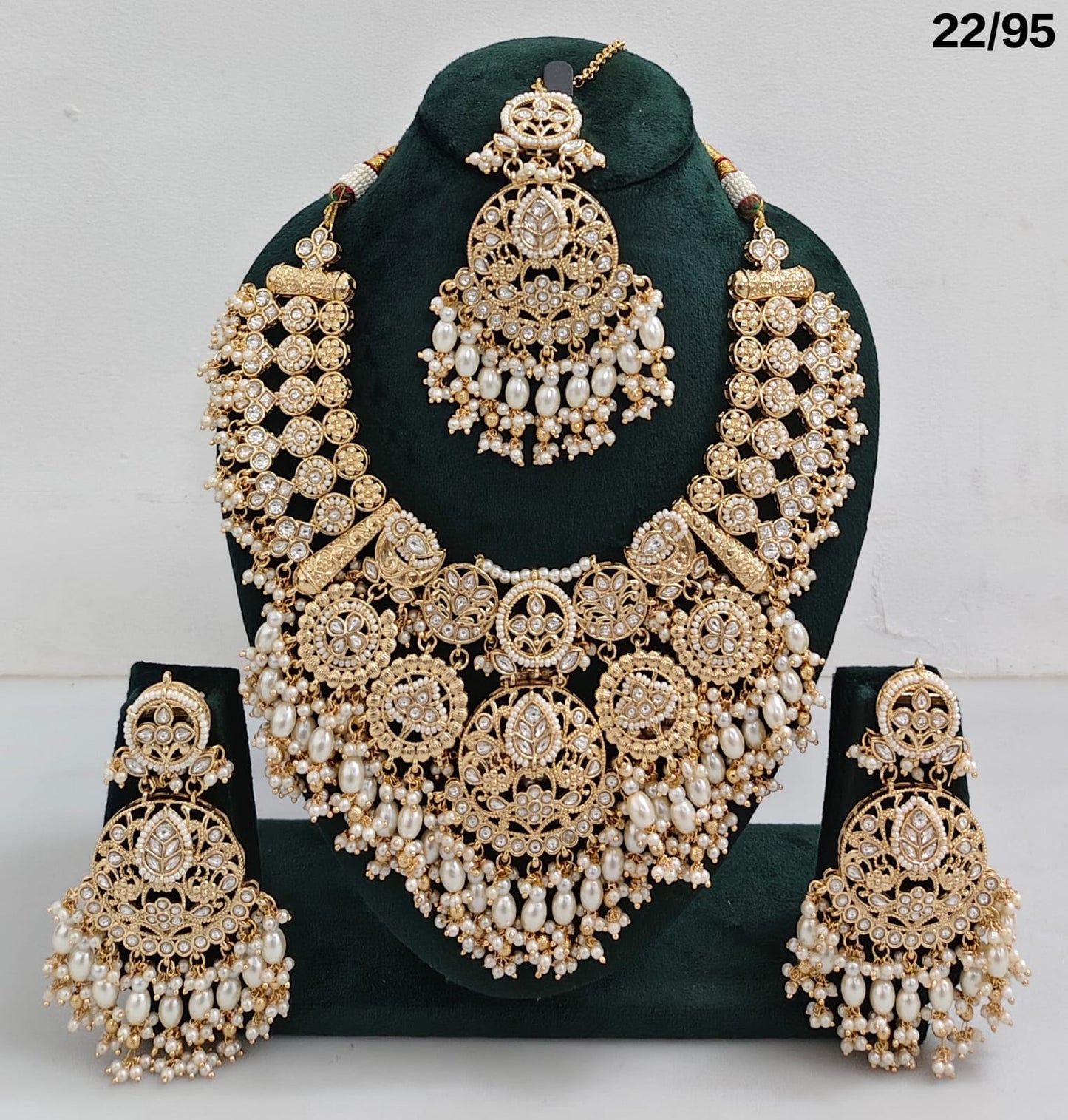 Royal Bridal Kundan Necklace Set with Earrings & Maang Tikka – Heavy Traditional Design