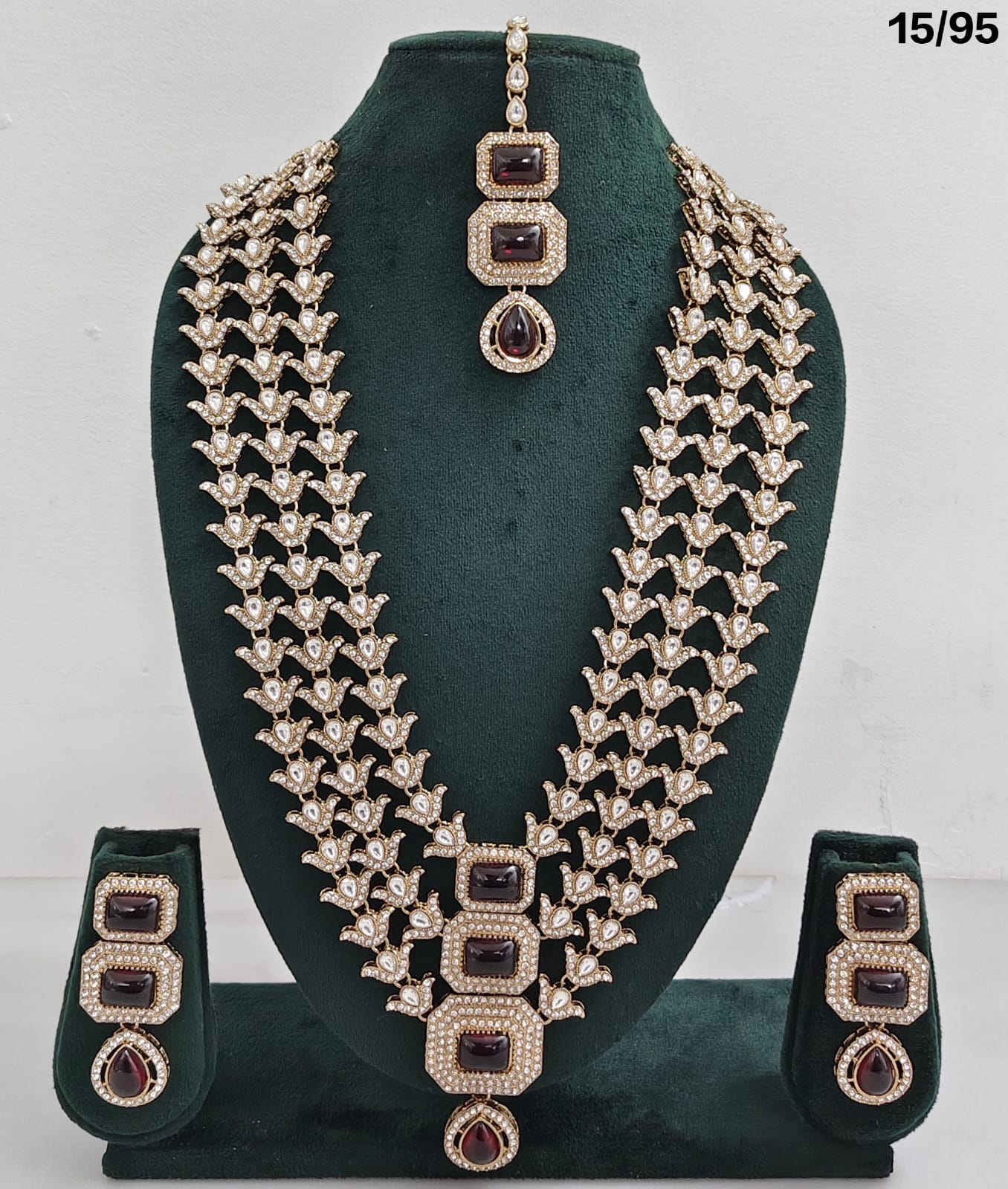 Designer Kundan Stone Necklace Set with Earrings & Maang Tikka – Layered Bridal Look