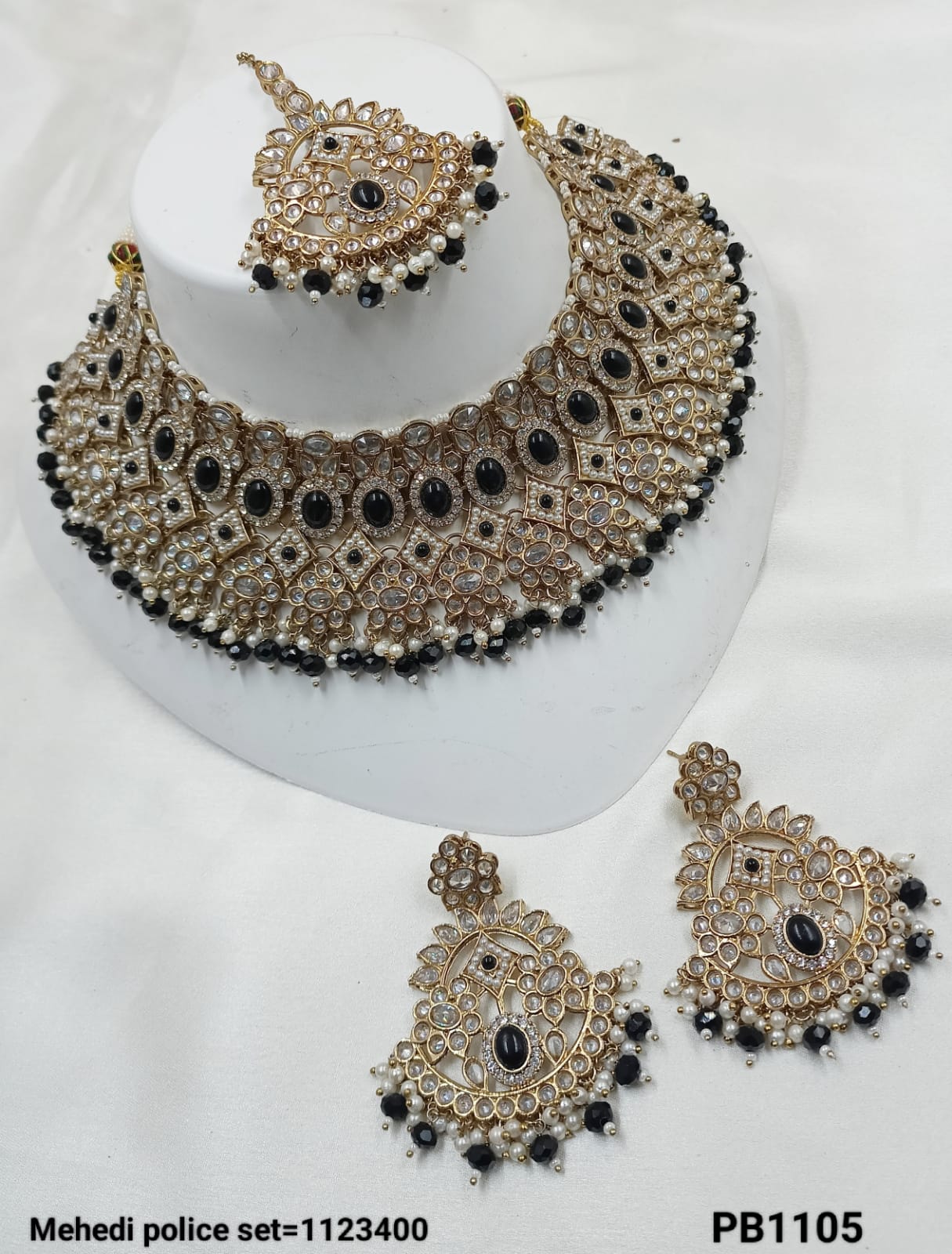 Antique Gold Plated Kundan Necklace Set