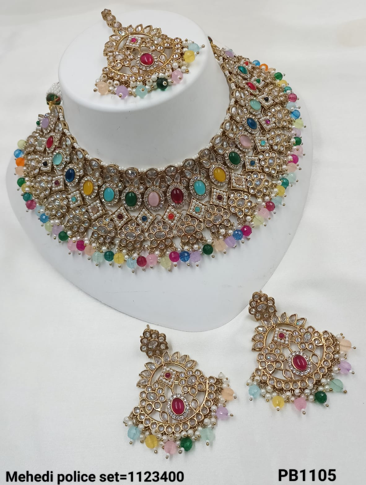 Antique Gold Plated Kundan Necklace Set