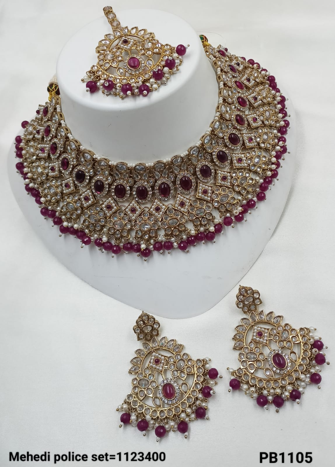 Antique Gold Plated Kundan Necklace Set