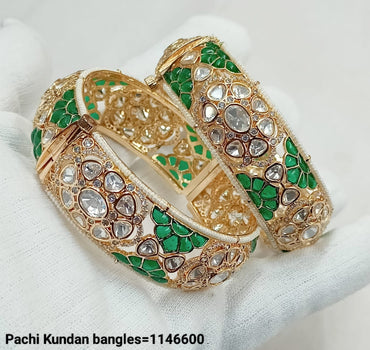Traditional Pacchi Kundan Bangles with Intricate Detailing