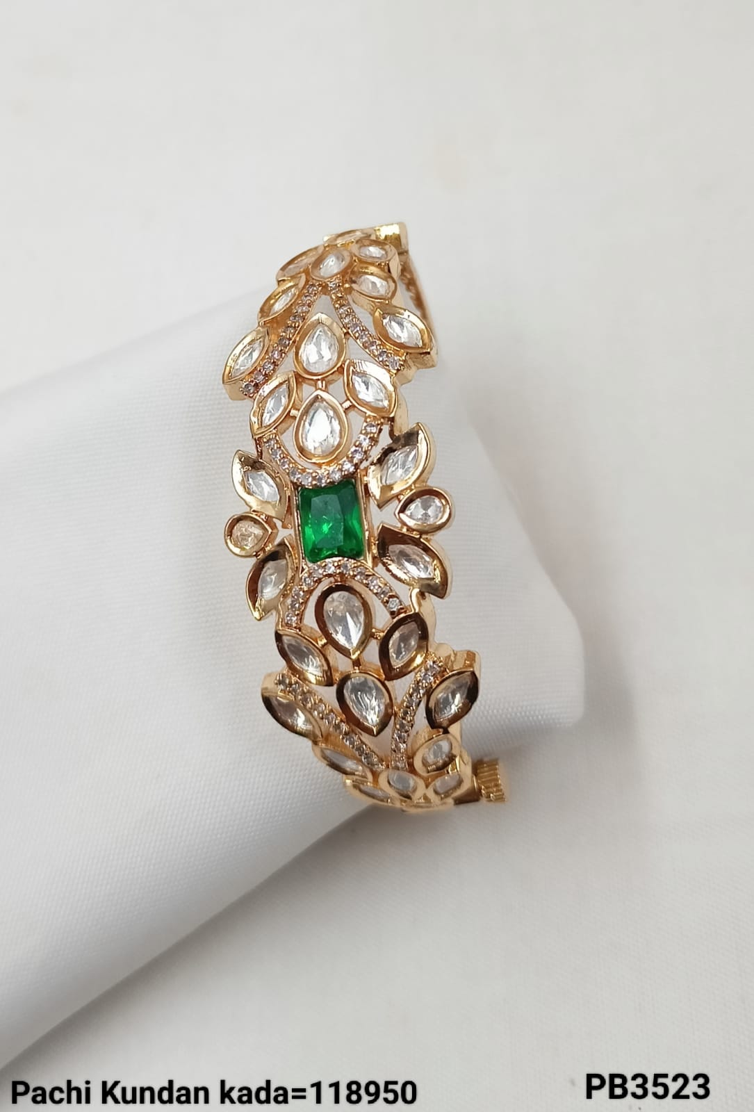 Fashionable Pachi Kundan Gold Plated Bracelet