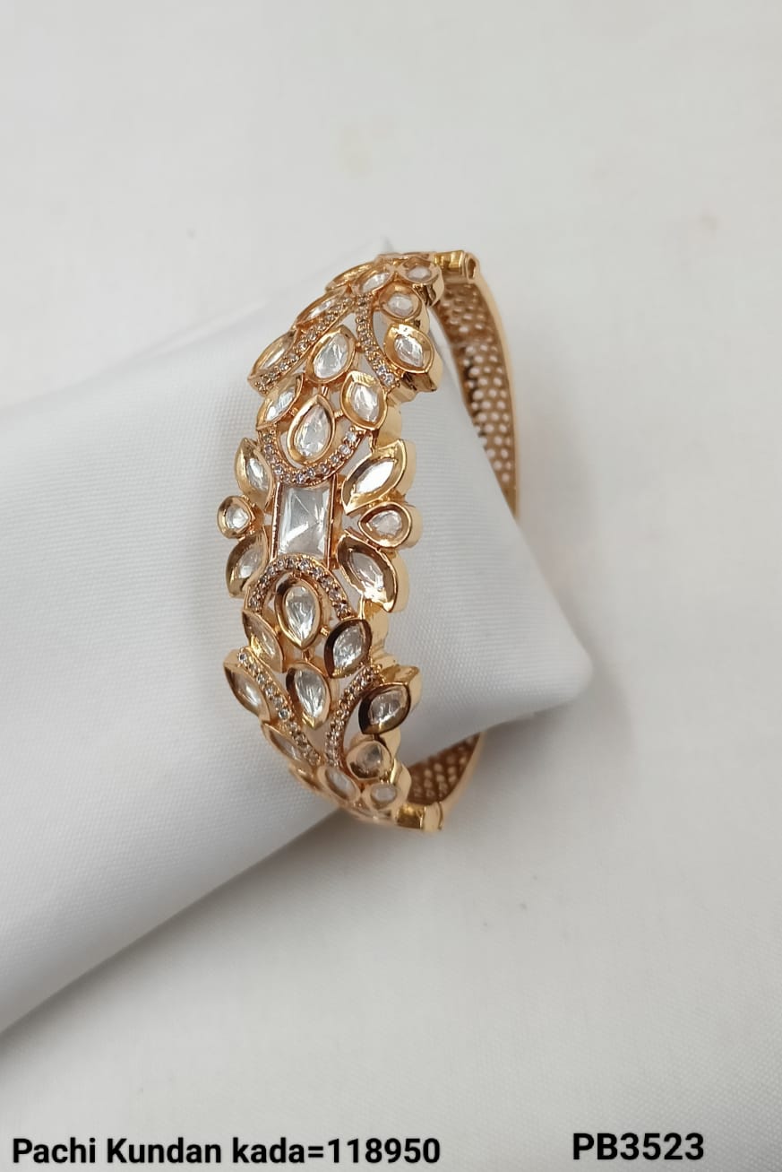 Fashionable Pachi Kundan Gold Plated Bracelet