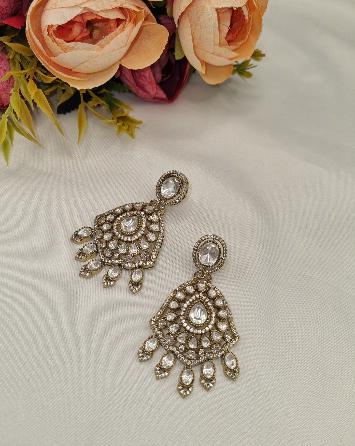 Shield Cluster Kundan Earrings