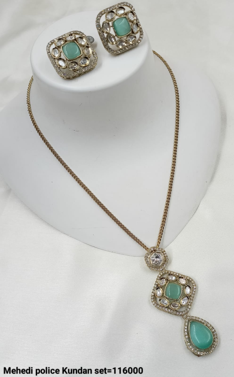 Antique Gold Plated Pachi Kundan Pendent Set