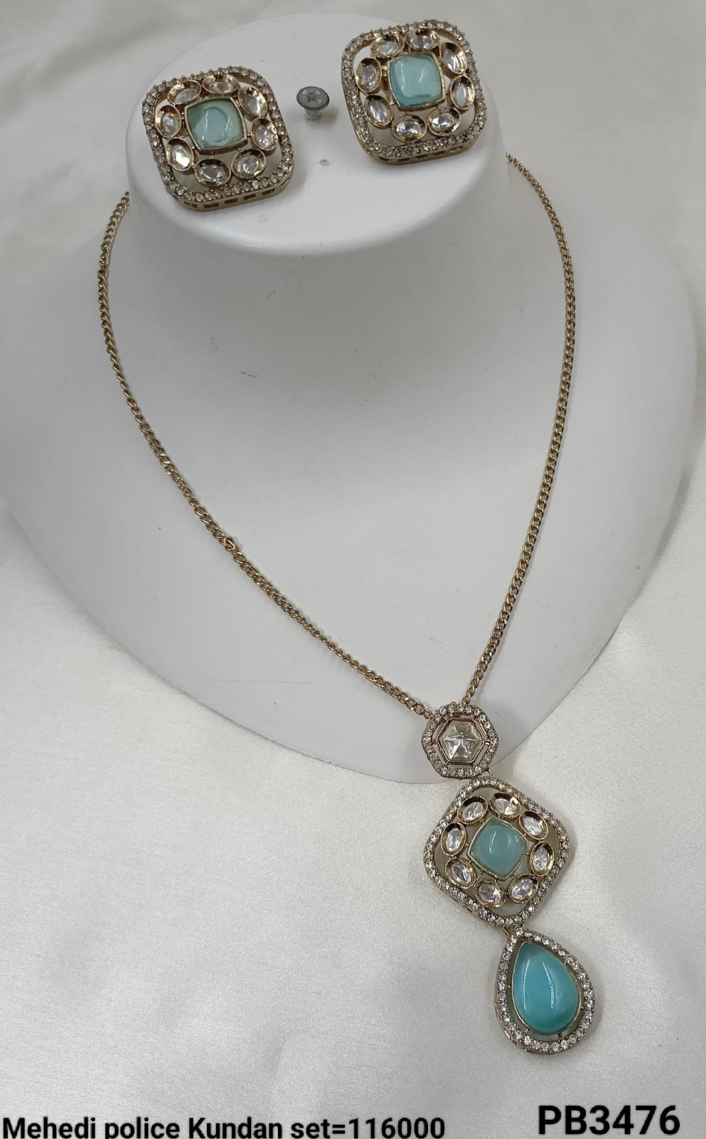 Antique Gold Plated Pachi Kundan Pendent Set