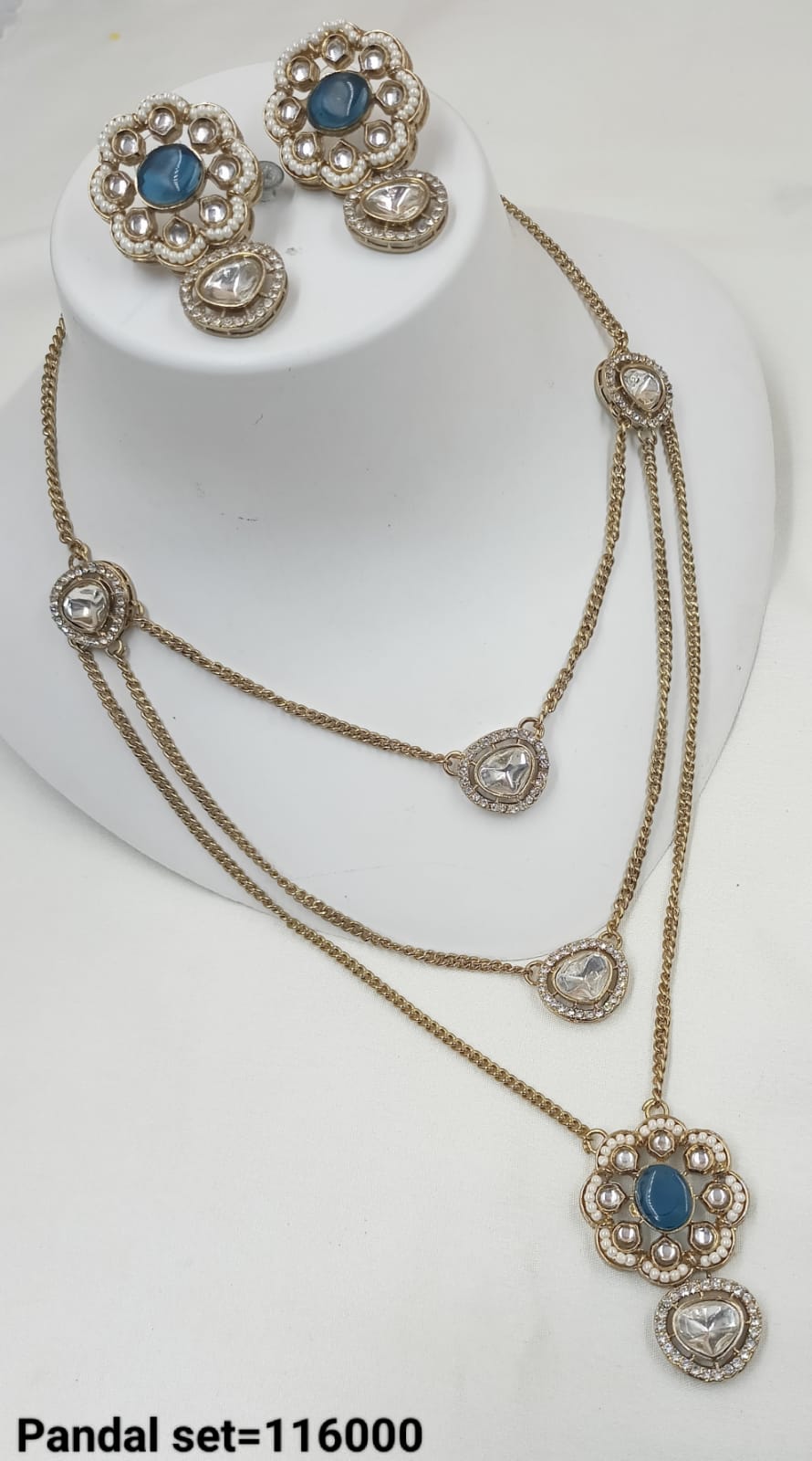 Antique Gold Plated Kundan Pendant Set