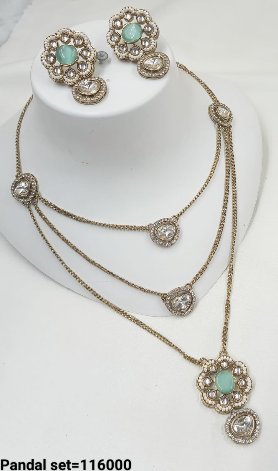 Antique Gold Plated Kundan Pendant Set