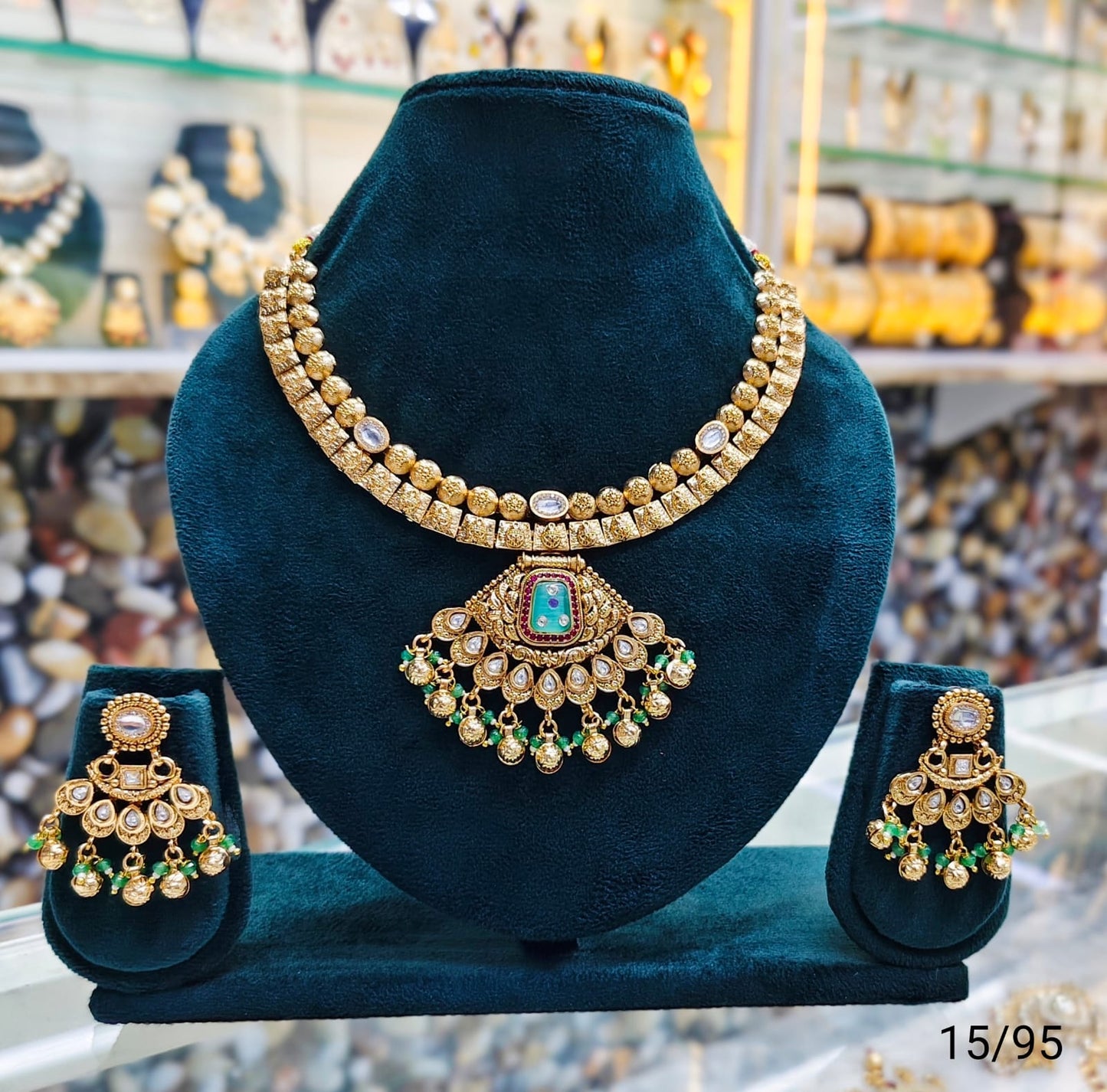 Elegant Traditional Necklace Set with Intricate Detailing and Matching Earrings