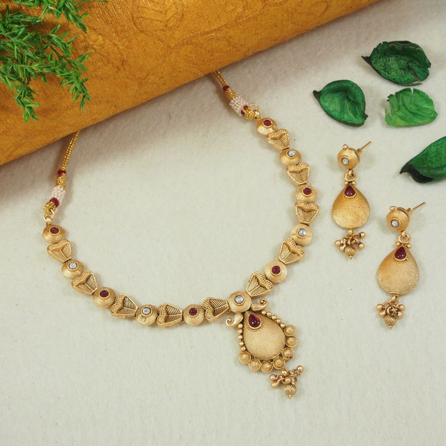 Elegant Ruby-Toned Teardrop Gold Copper Jewellery Set