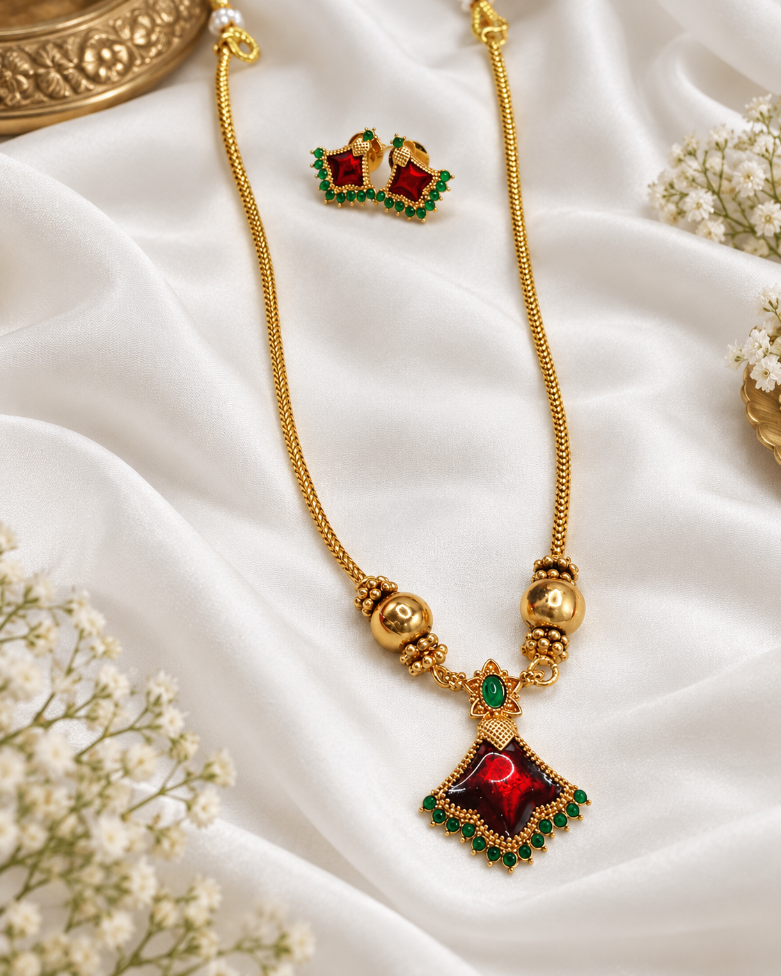 Geometric Ruby Kemp Pendant Necklace with Textured Gold Accents