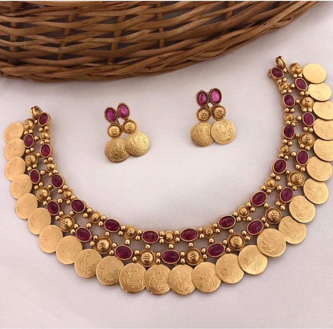 Traditional Gold Coin Temple Choker Set