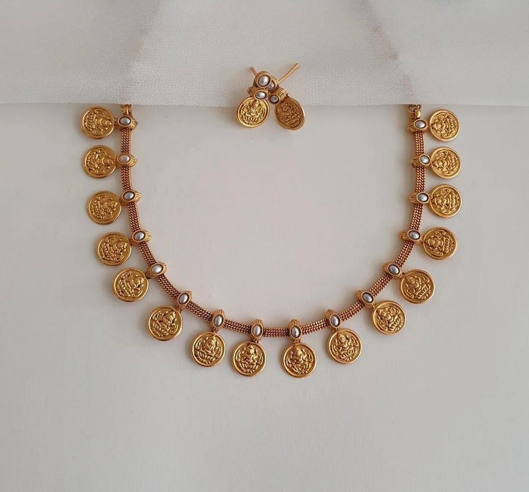 Traditional South Indian Style Gold Plated Oval Shape Laxami Temple Necklace With Earring Jewellery Set For Women And Girls