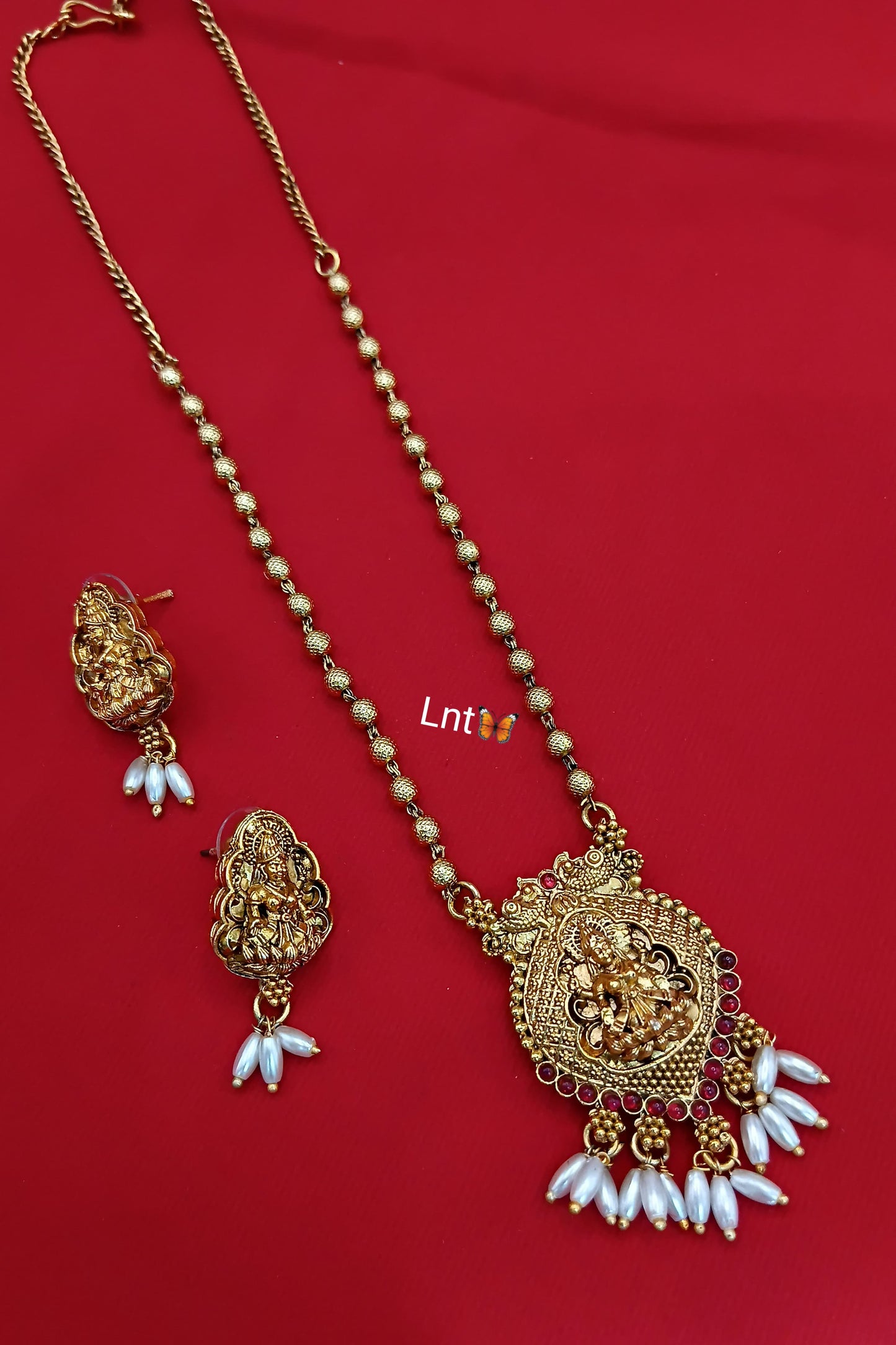 Traditional Lakshmi Temple Pendant Necklace Set with Earrings
