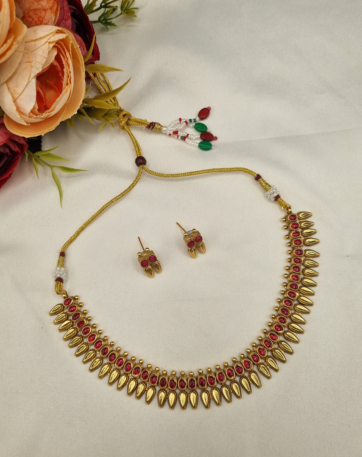 SOUTH INDIAN STYLE LEAF MOTIF NECKLACE SET