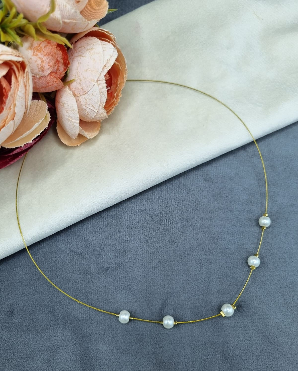 Minimalist Floating Pearl Wire Necklace