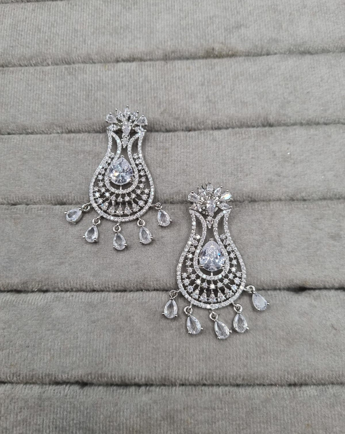Luxurious Rhodium-Plated AD Paisley Jewellery Set