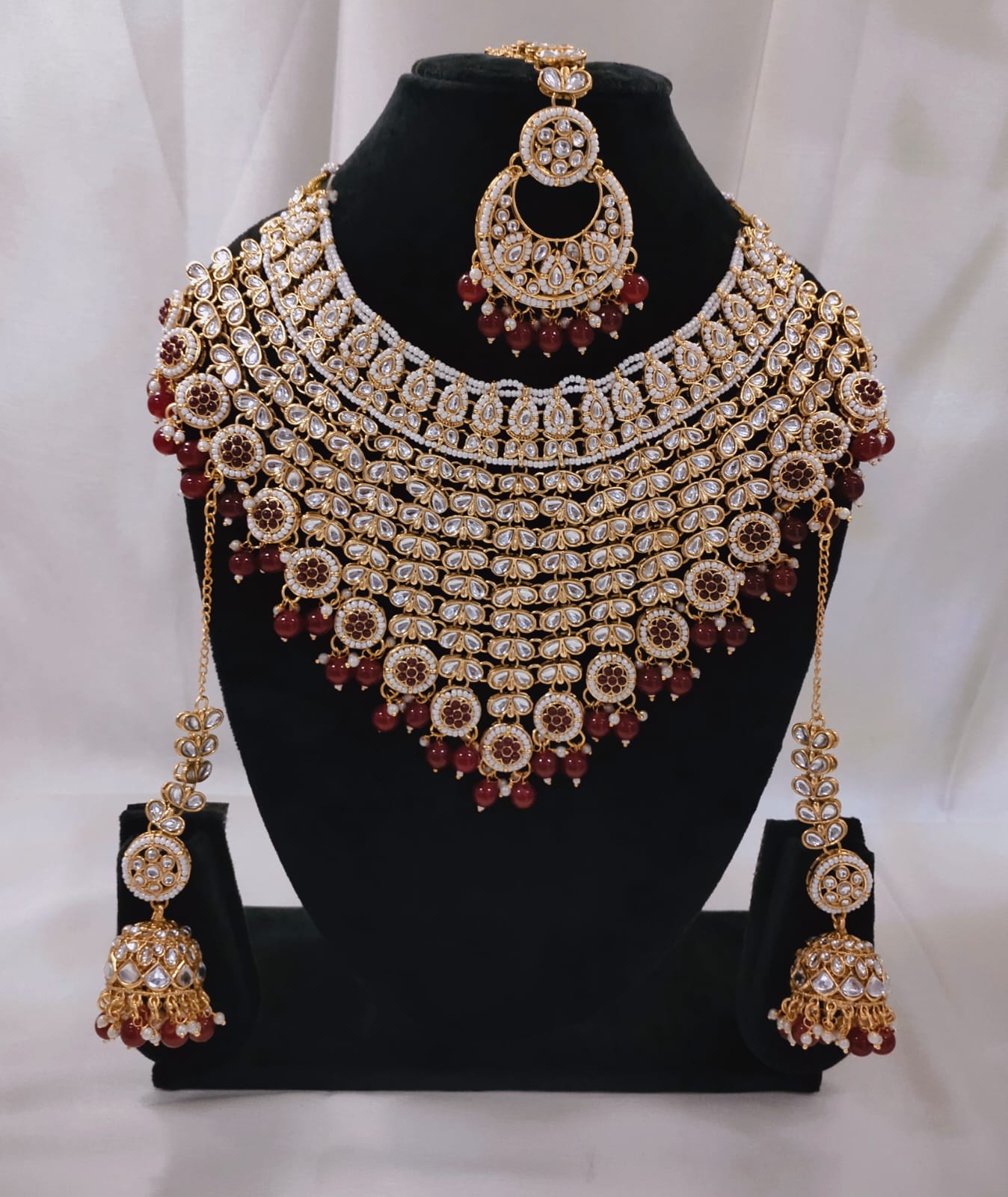 Gold Plated Jewellery Set For Woman