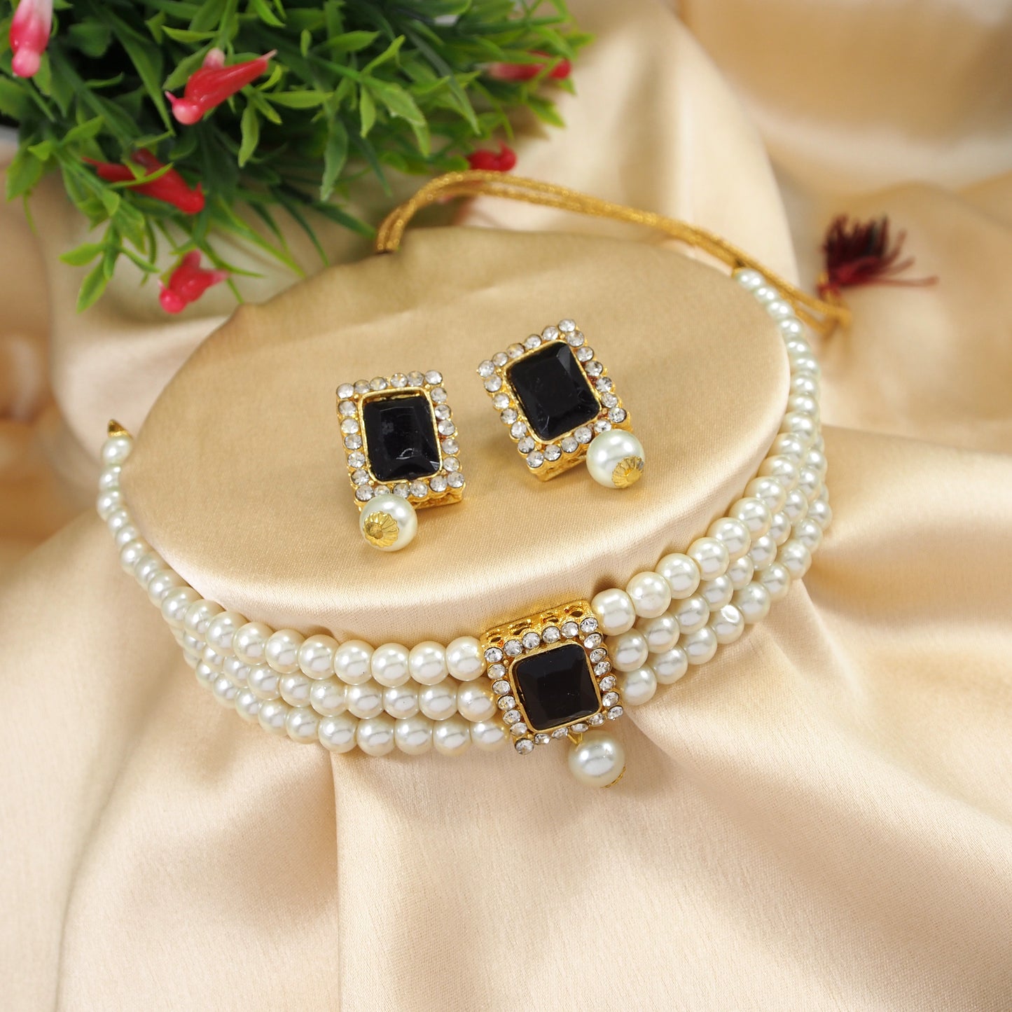 Pearl Choker with Black Emerald-Cut Centerpiece