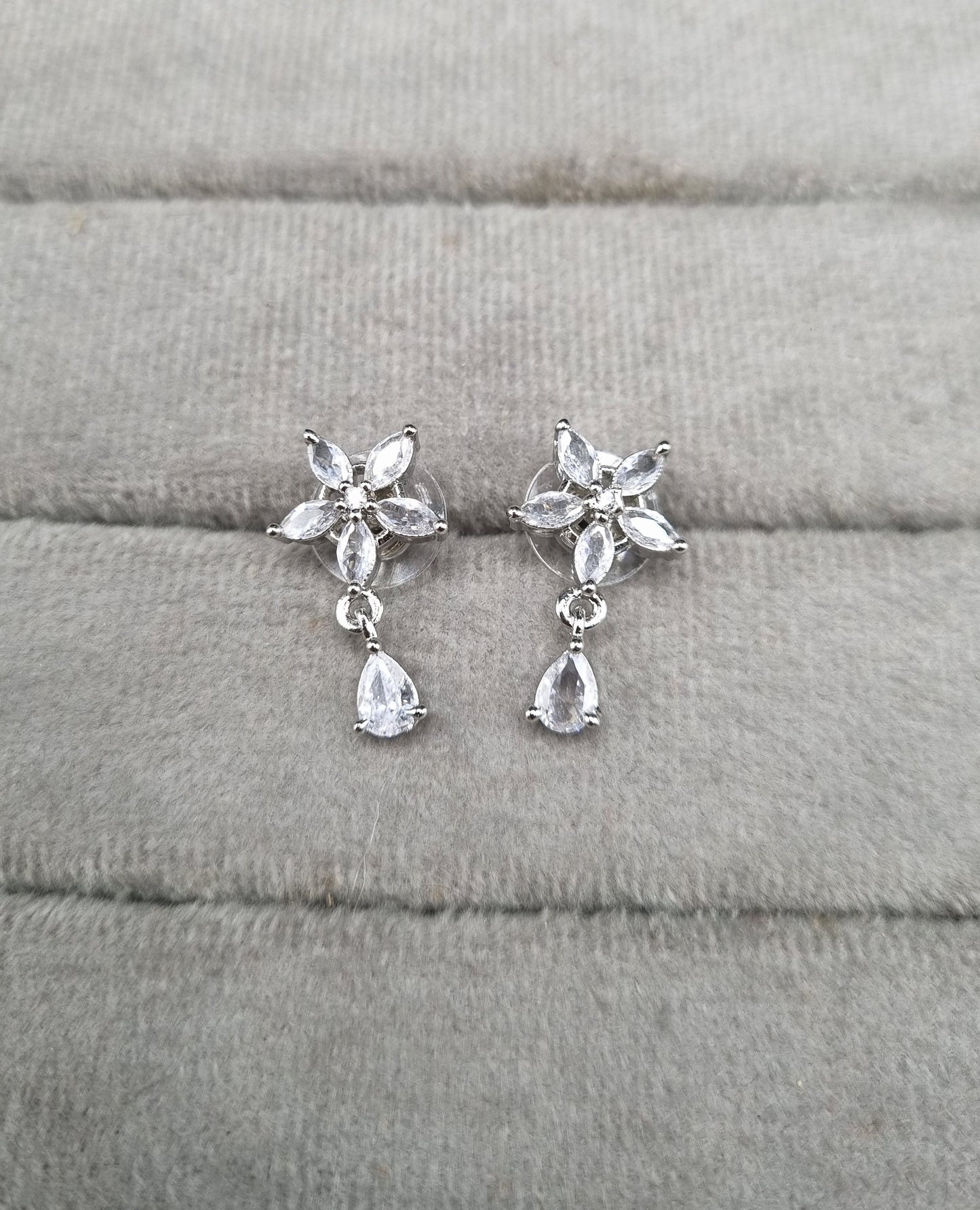 Delicate Blossom Teardrop American Diamond Choker Set